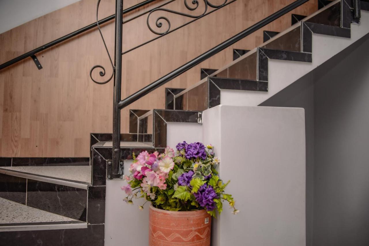 Calle 8 Suites Medellín Exteriér fotografie
