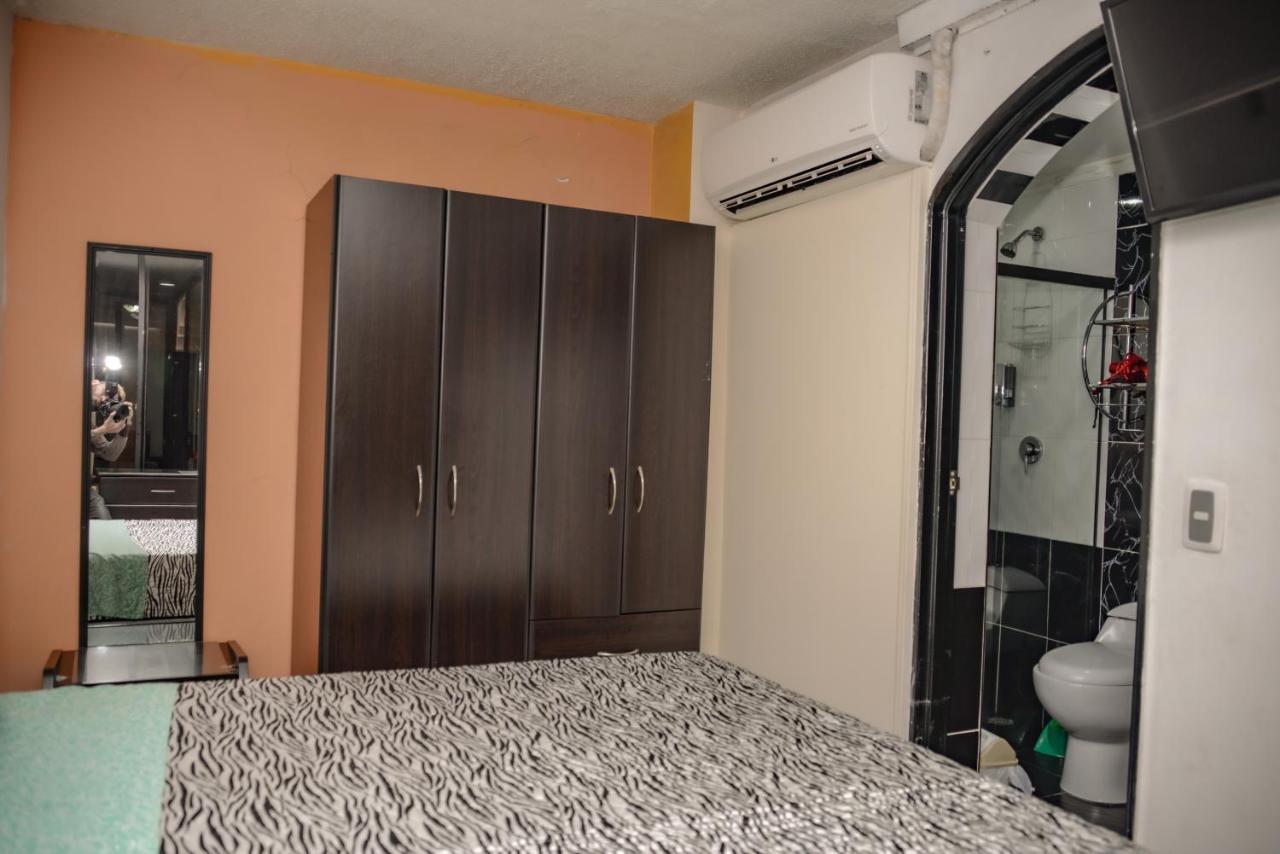 Calle 8 Suites Medellín Exteriér fotografie