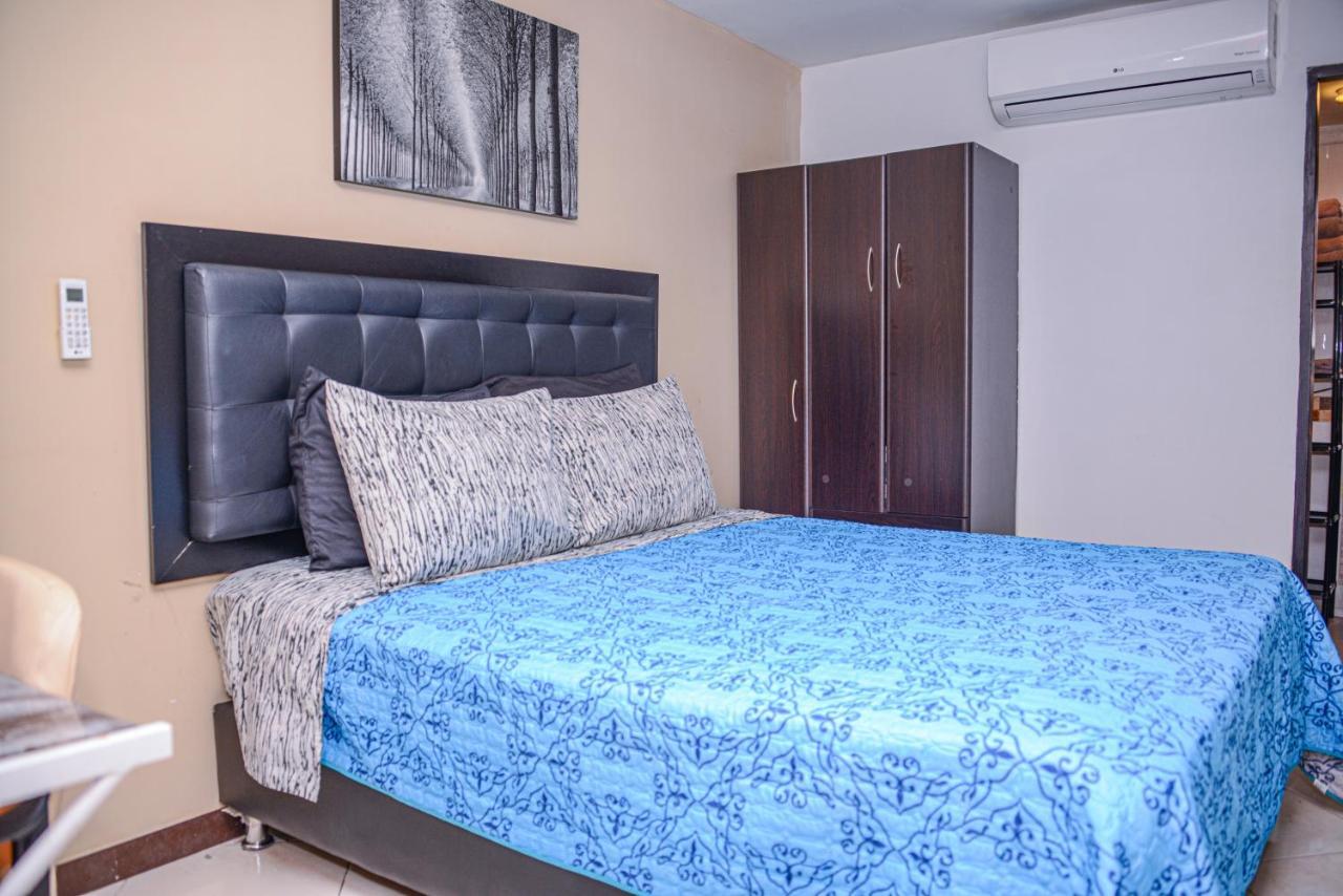 Calle 8 Suites Medellín Exteriér fotografie